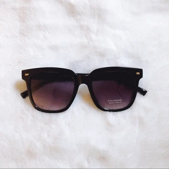 Jacob Black Classic Square Sunglasses - Picture 1 of 10